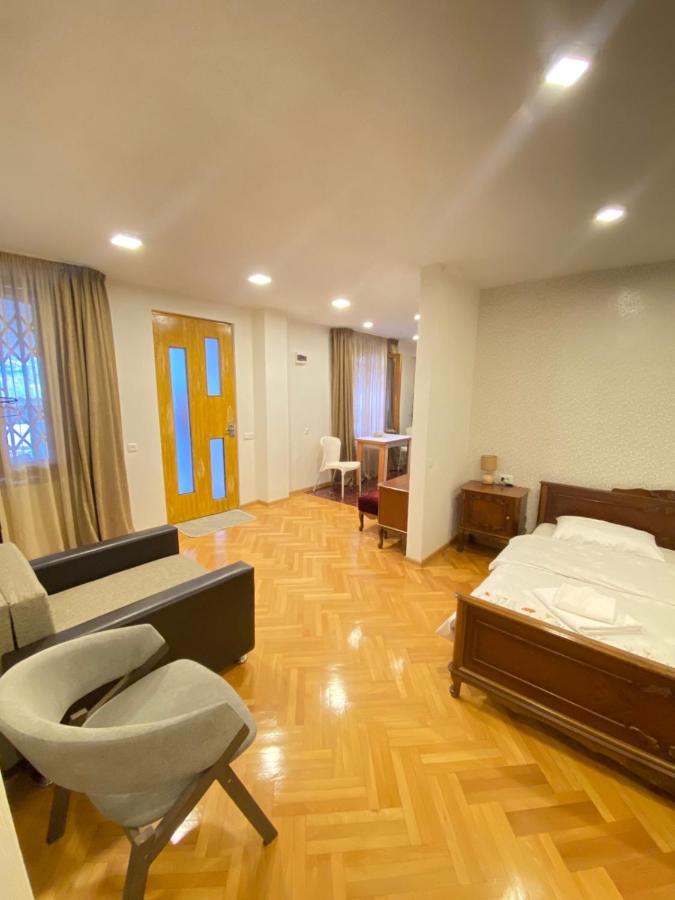 K&N Guesthouse Tbilisi Exterior foto